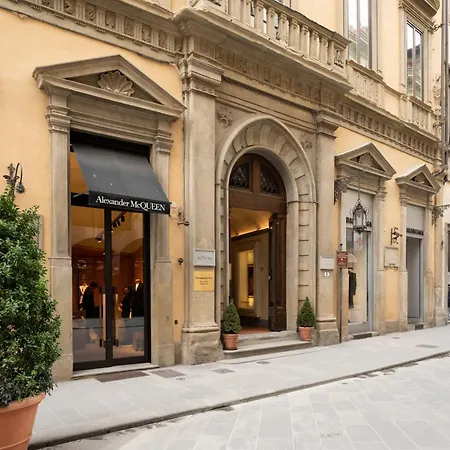 Apartment Tg - One Bedroom Luxury In The Fashion District Florence