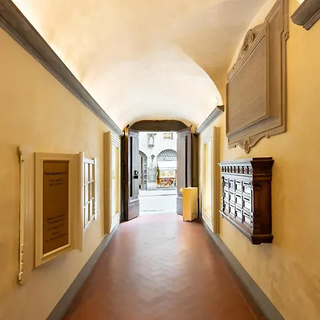 Apartment Tg - One Bedroom Luxury In The Fashion District Florence