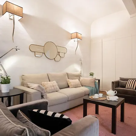 Keys Of Italy - Alpha Beta Gamma - Tornabuoni 5 - Luxury In The Fashion District アパート フィレンツェ