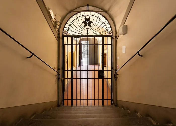 Keys Of Italy - Alpha Beta Gamma - Tornabuoni 5 - Luxury In The Fashion District فلورنس